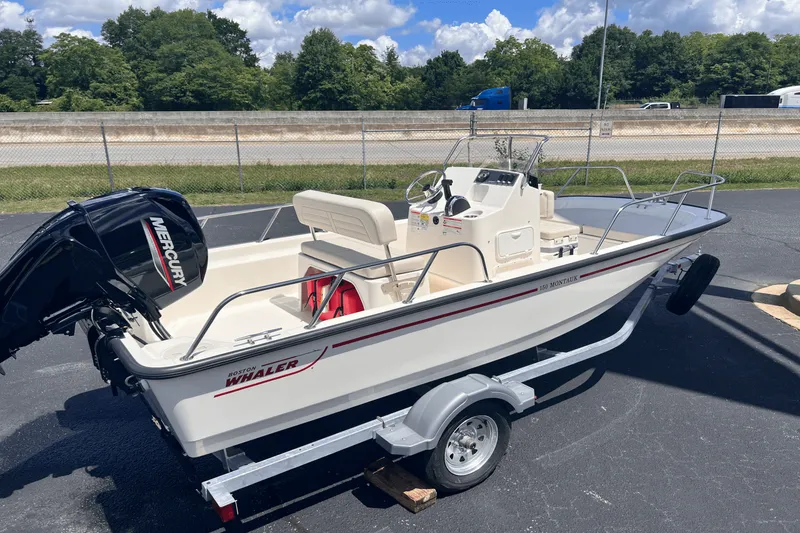 Slide: The Image of Boston Whaler 150 Montauk 2025 - 6