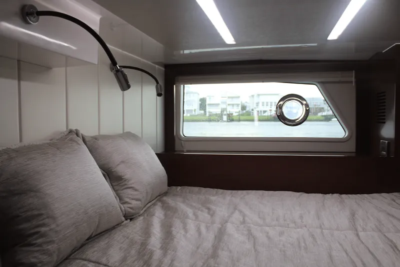 Slide: The Image of Ocean Alexander 45 DIVERGENCE COUPE 2021 - 17