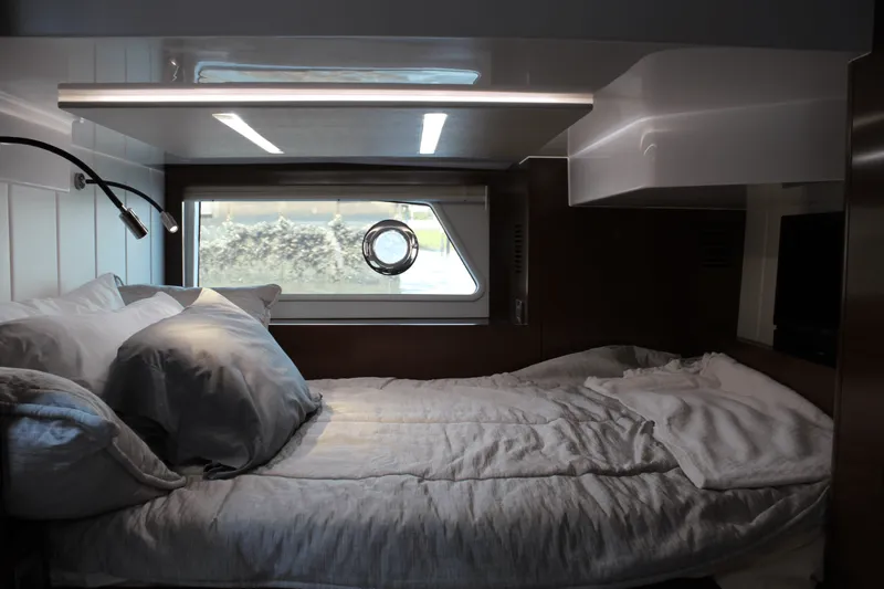 Slide: The Image of Ocean Alexander 45 DIVERGENCE COUPE 2021 - 31