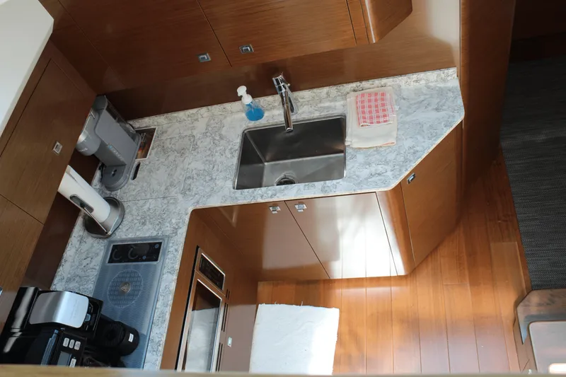 Slide: The Image of Ocean Alexander 45 DIVERGENCE COUPE 2021 - 39