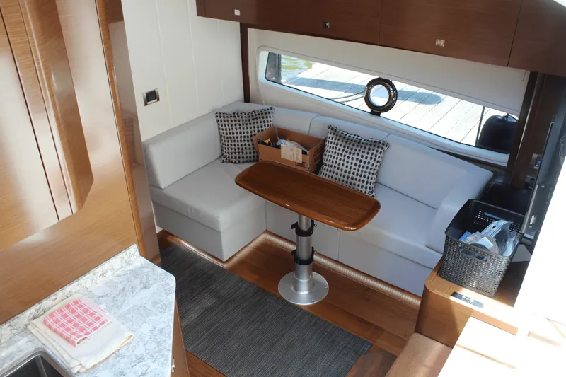 Slide: The Image of Ocean Alexander 45 DIVERGENCE COUPE 2021 - 40