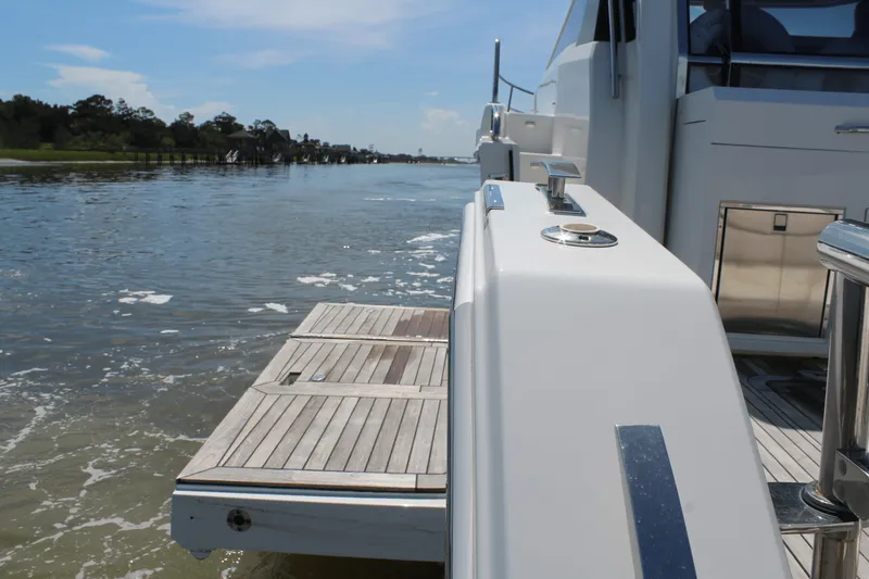 Slide: The Image of Ocean Alexander 45 DIVERGENCE COUPE 2021 - 42