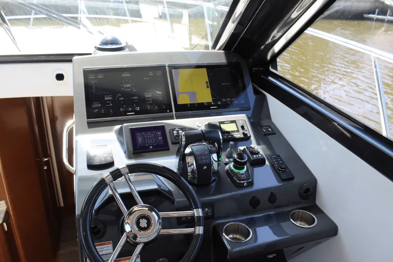 Slide: The Image of Ocean Alexander 45 DIVERGENCE COUPE 2021 - 5