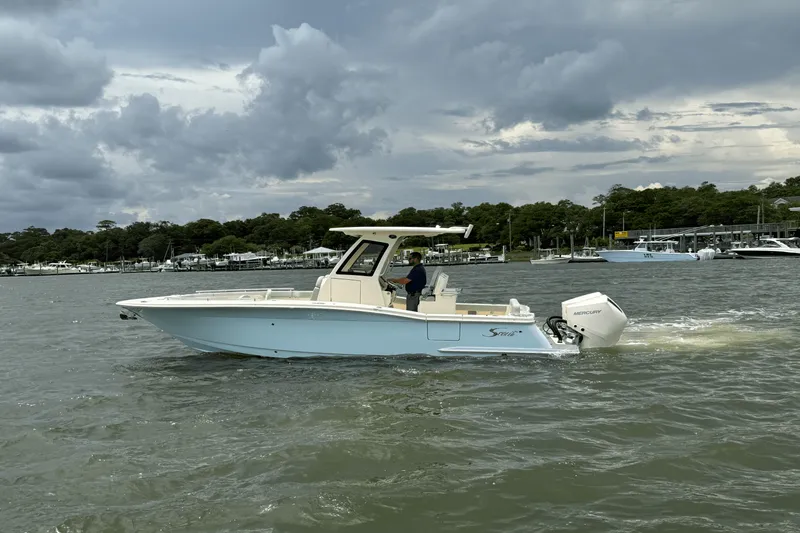 Slide: The Image of Scout 260 LXF 2025 - 3