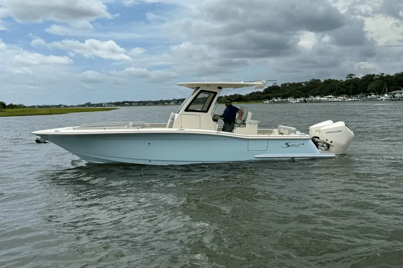 Slide: The Image of Scout 260 LXF 2025 - 5