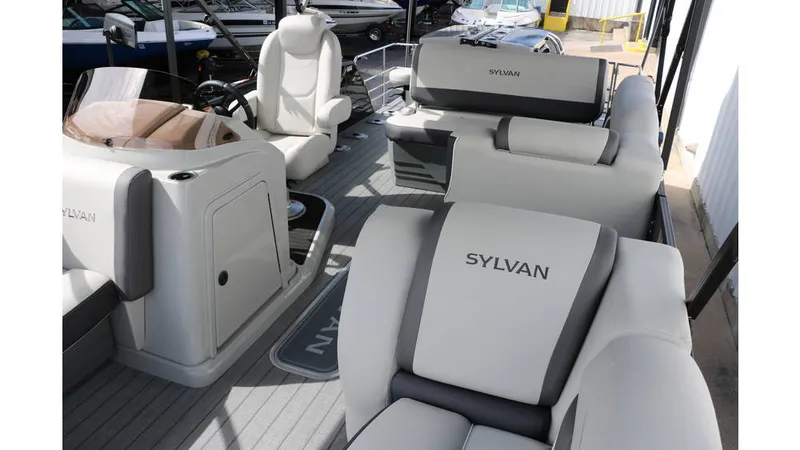 Slide: The Image of Sylvan Mirage X3 DLZ Bar Tri Toon 2025 - 13