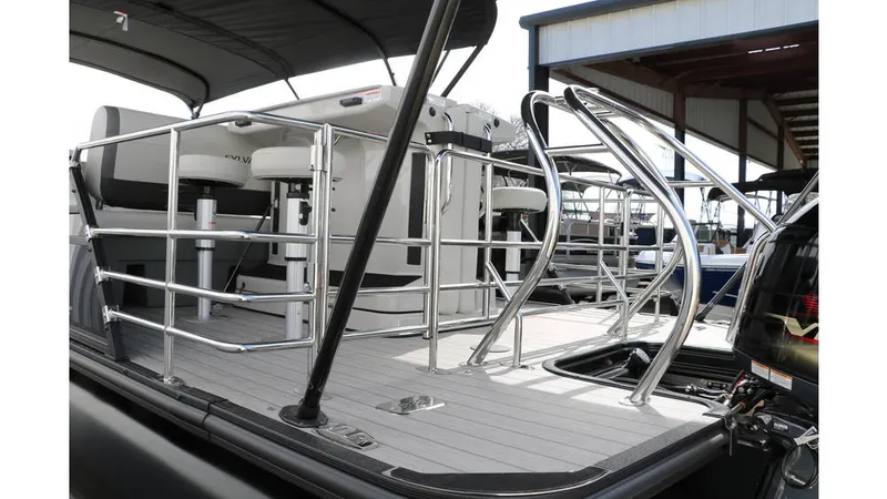 Slide: The Image of Sylvan Mirage X3 DLZ Bar Tri Toon 2025 - 3