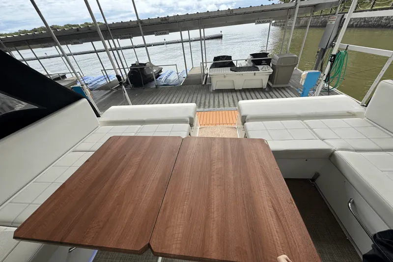 Slide: The Image of Cruisers 390 EXPRESS COUPE 2015 - 16