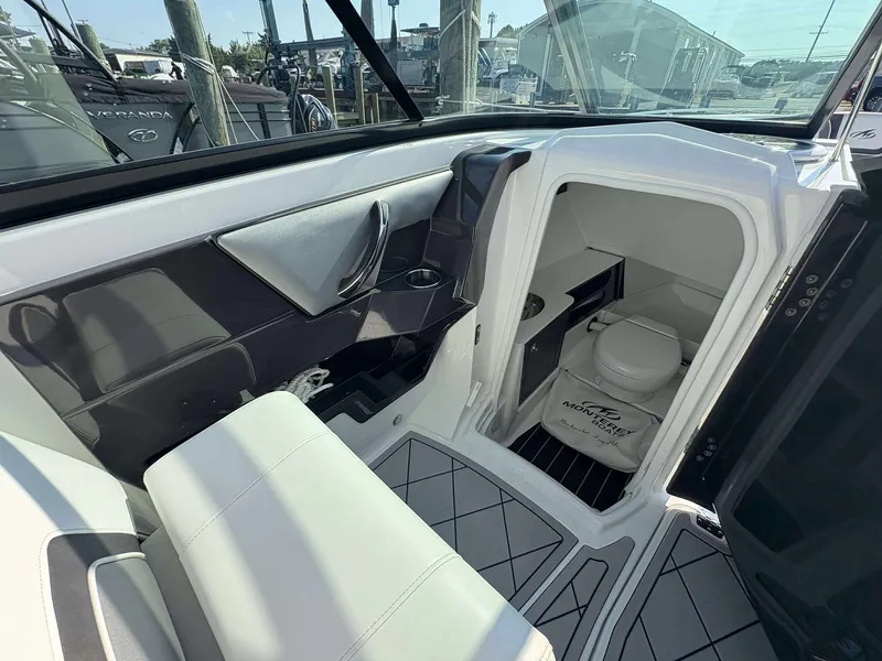 Slide: The Image of Monterey 298SS 2017 - 14