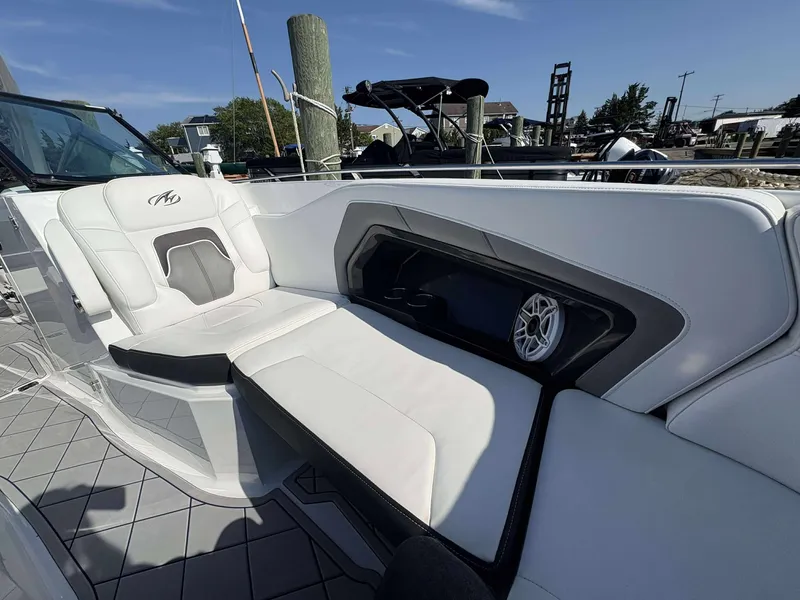 Slide: The Image of Monterey 298SS 2017 - 3