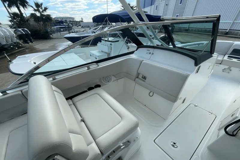 Slide: The Image of Boston Whaler 270 VANTAGE 2018 - 14