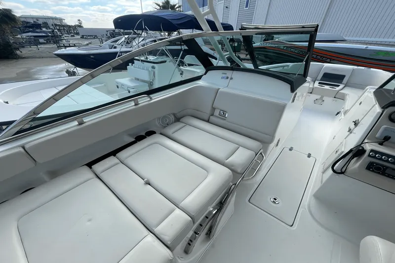 Slide: The Image of Boston Whaler 270 VANTAGE 2018 - 16