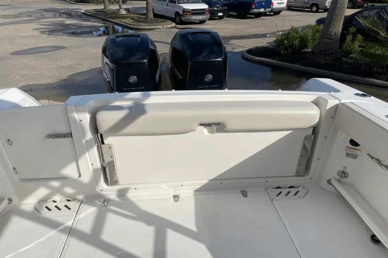 Slide: The Image of Boston Whaler 270 VANTAGE 2018 - 25