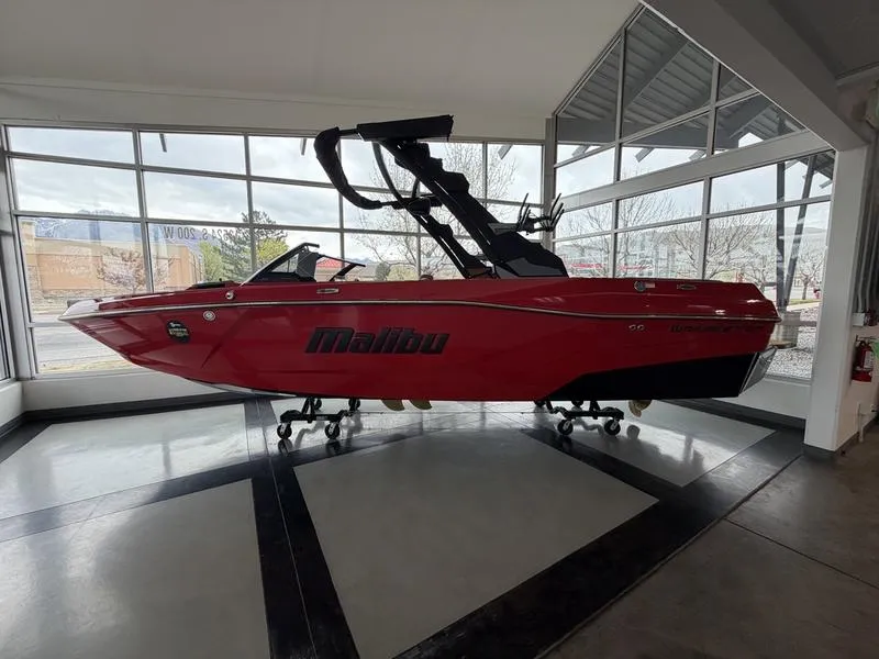 The Image of Malibu 21 LX 2026 - 0