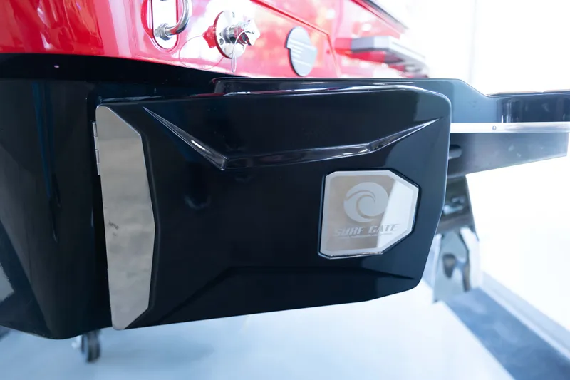 Slide: The Image of Malibu 21 LX 2026 - 22