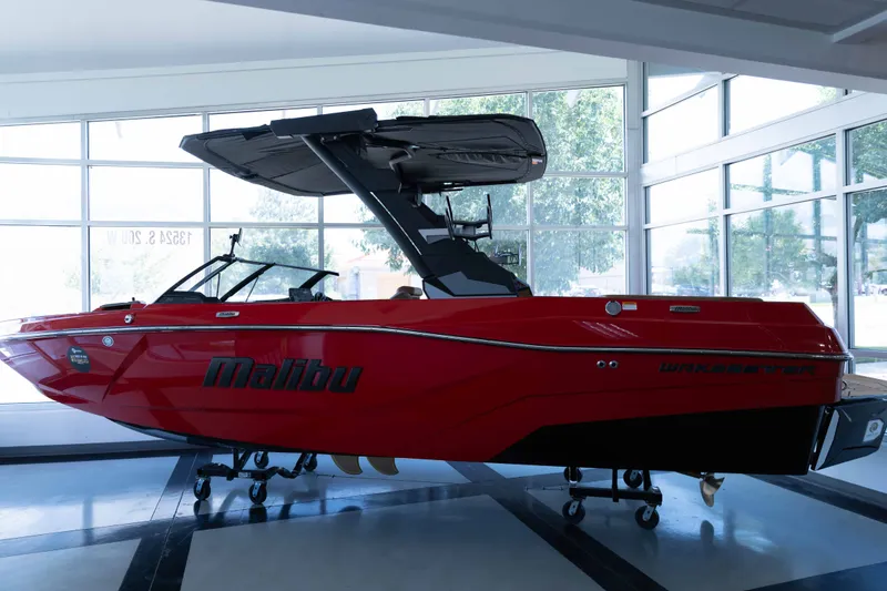 The Image of Malibu 21 LX 2026 - 0