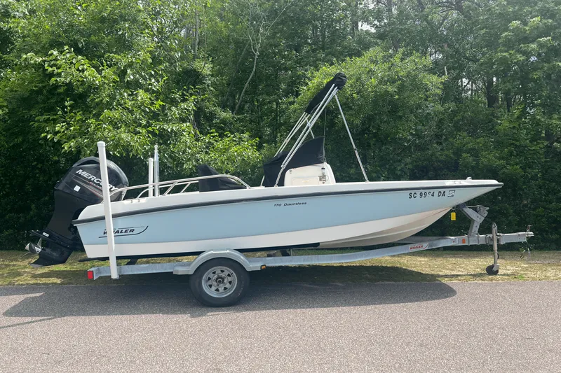 The Image of Boston Whaler 170 DAUNTLESS 2014 - 0