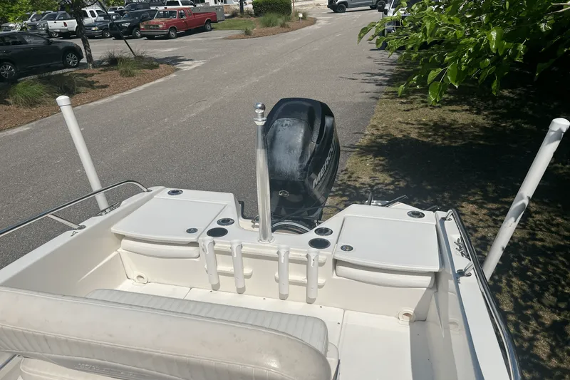 Slide: The Image of Boston Whaler 170 DAUNTLESS 2014 - 11