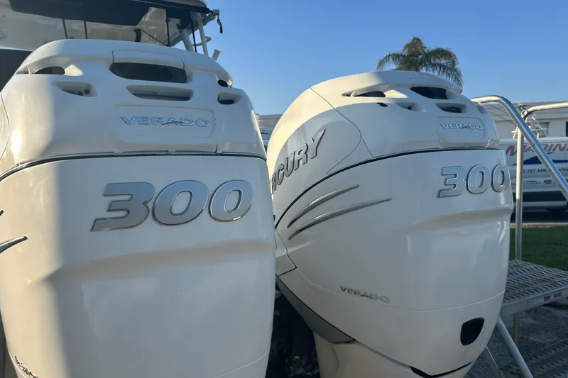 Slide: The Image of Boston Whaler 315 CQ 2017 - 46