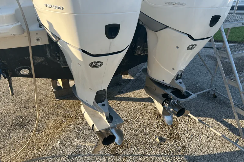 Slide: The Image of Boston Whaler 315 CQ 2017 - 47