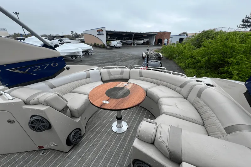 Slide: The Image of Harris V 270 2016 - 16