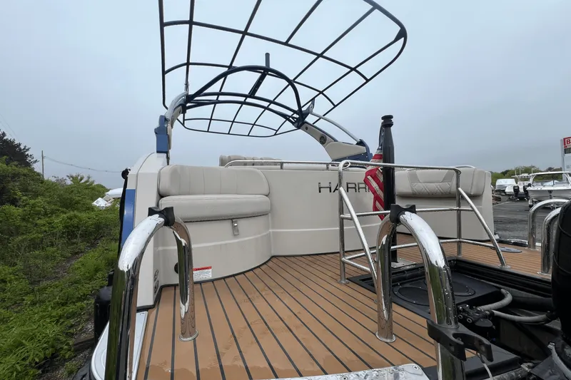 Slide: The Image of Harris V 270 2016 - 7