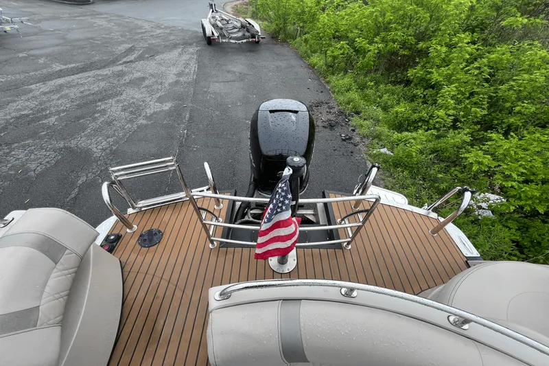 Slide: The Image of Harris V 270 2016 - 8