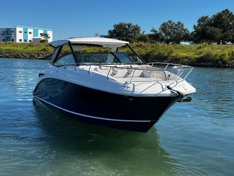 Slide: The Image of Sea Ray 320 SUNDANCER 2024 - 10