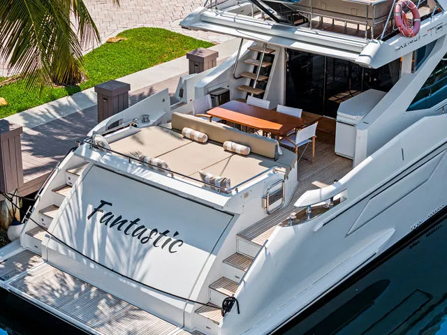 Slide: The Image of Azimut 77S 2019 - 105
