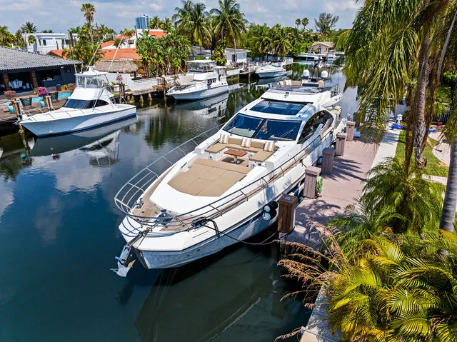 Slide: The Image of Azimut 77S 2019 - 111