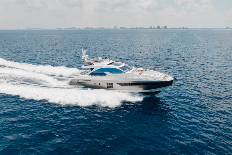 Slide: The Image of Azimut 77S 2019 - 14