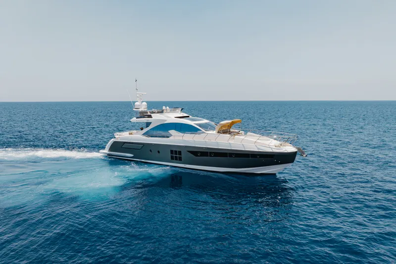 Slide: The Image of Azimut 77S 2019 - 3