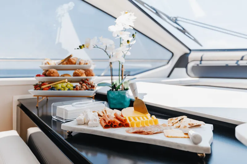 Slide: The Image of Azimut 77S 2019 - 64