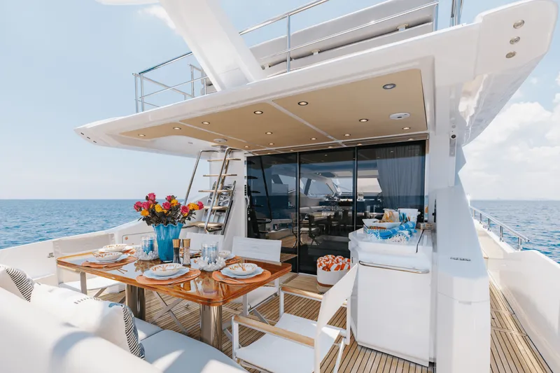 Slide: The Image of Azimut 77S 2019 - 67