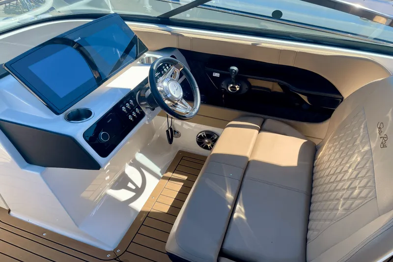 Slide: The Image of Sea Ray SLX 280 2021 - 6