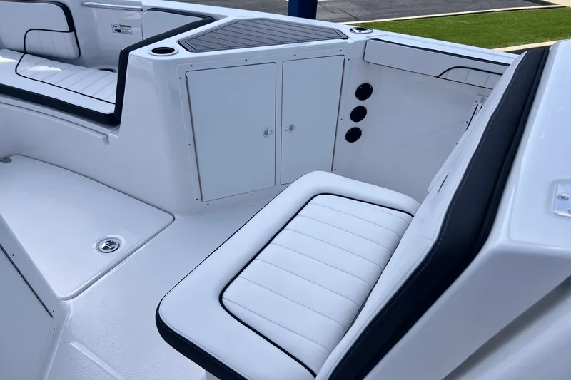 Slide: The Image of Yamaha 222 FSH Sport 2025 - 10