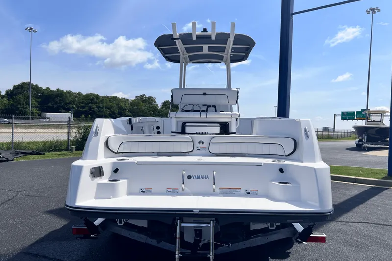 Slide: The Image of Yamaha 222 FSH Sport 2025 - 3