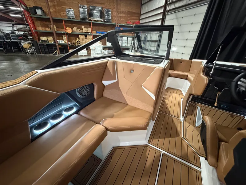 Slide: The Image of Nautique Super Air Nautique S21 2026 - 39
