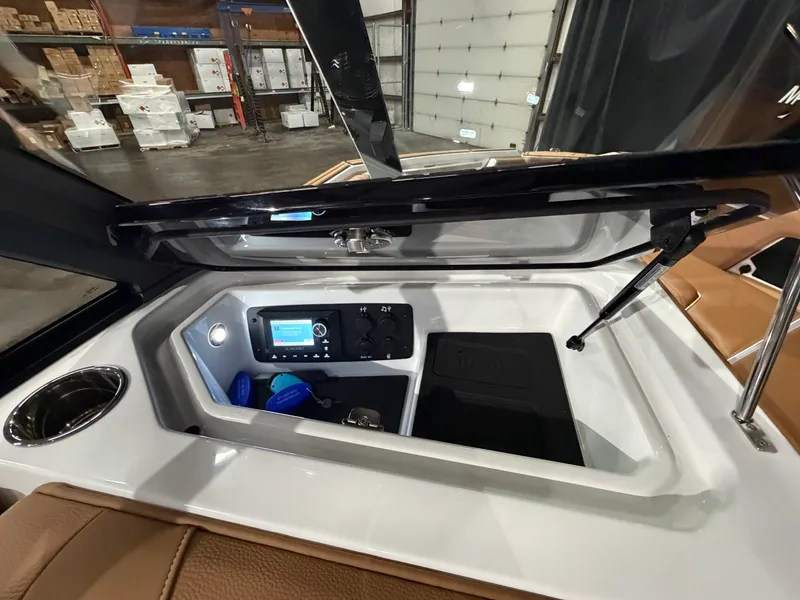 Slide: The Image of Nautique Super Air Nautique S21 2026 - 42