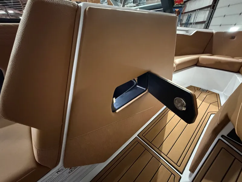 Slide: The Image of Nautique Super Air Nautique S21 2026 - 52