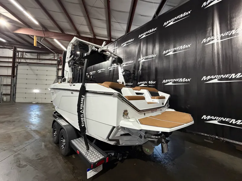Slide: The Image of Nautique Super Air Nautique S21 2026 - 7