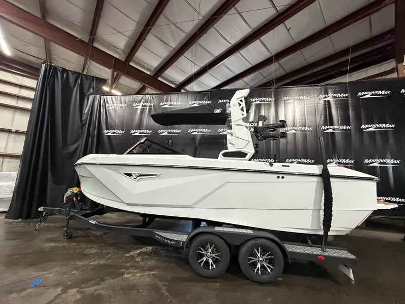 Slide: The Image of Nautique Super Air Nautique S21 2026 - 5