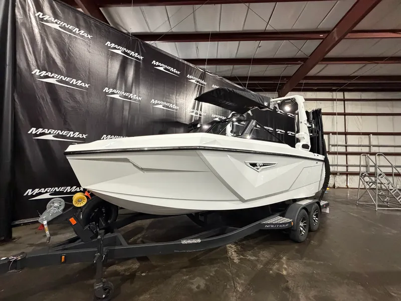 Slide: The Image of Nautique Super Air Nautique S21 2026 - 4