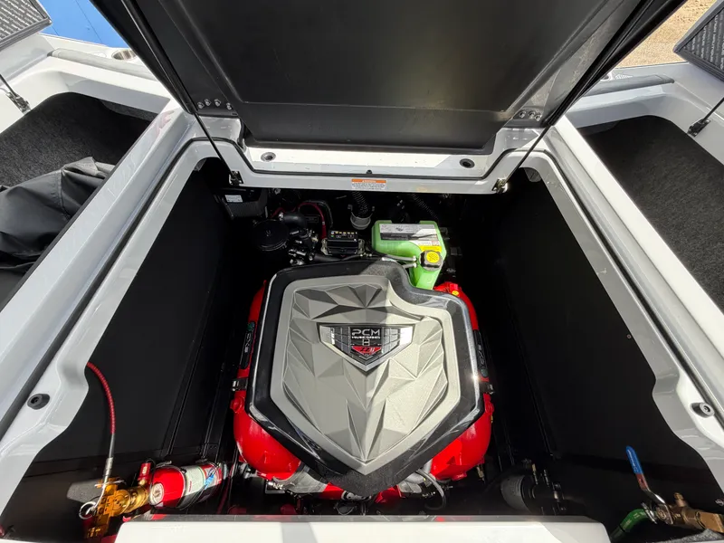 Slide: The Image of Nautique Super Air Nautique G25 2026 - 21