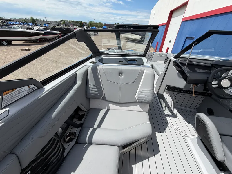 Slide: The Image of Nautique Super Air Nautique G25 2026 - 26