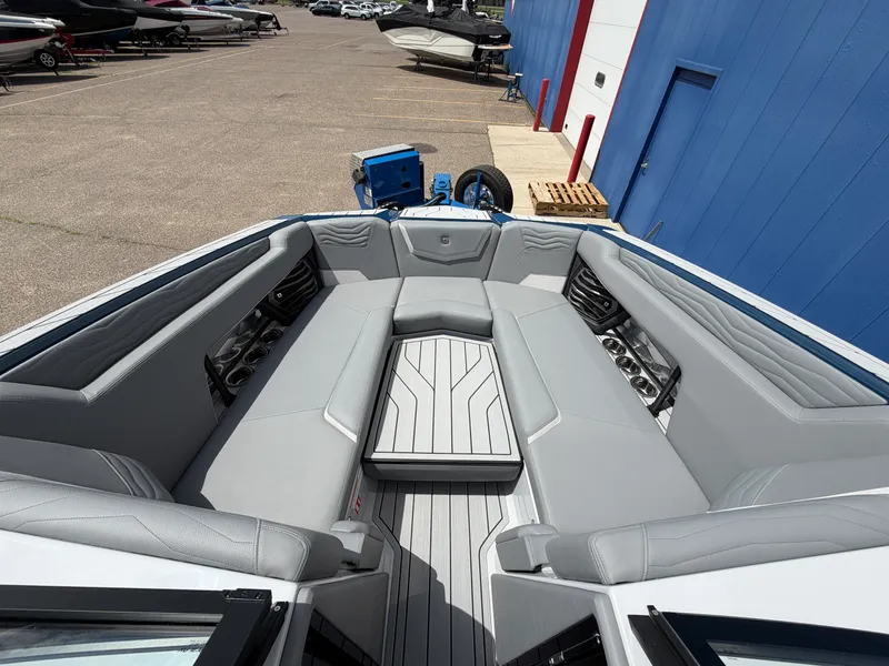 Slide: The Image of Nautique Super Air Nautique G25 2026 - 37