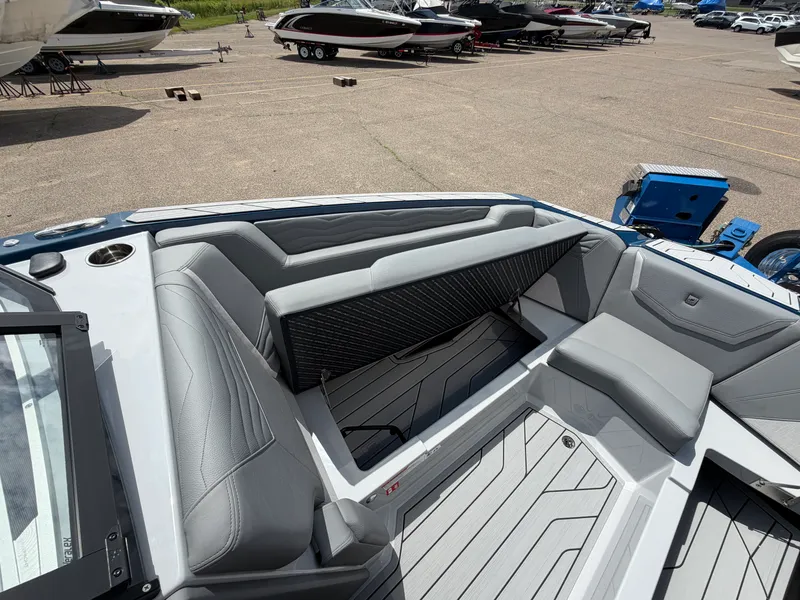 Slide: The Image of Nautique Super Air Nautique G25 2026 - 40