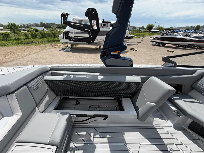 Slide: The Image of Nautique Super Air Nautique G25 2026 - 25