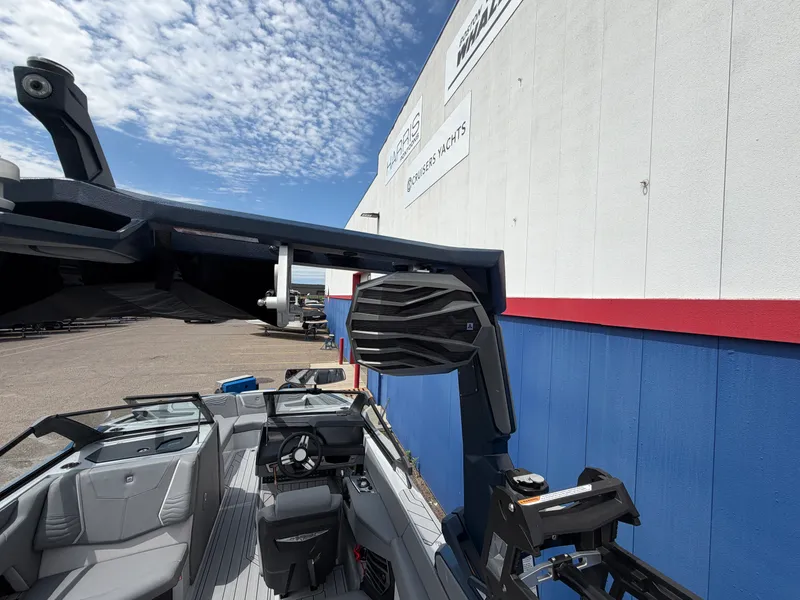 Slide: The Image of Nautique Super Air Nautique G25 2026 - 14