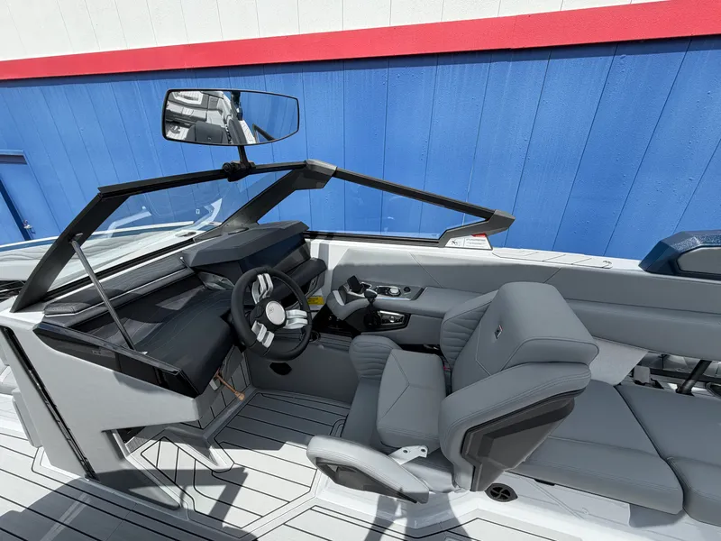Slide: The Image of Nautique Super Air Nautique G25 2026 - 32